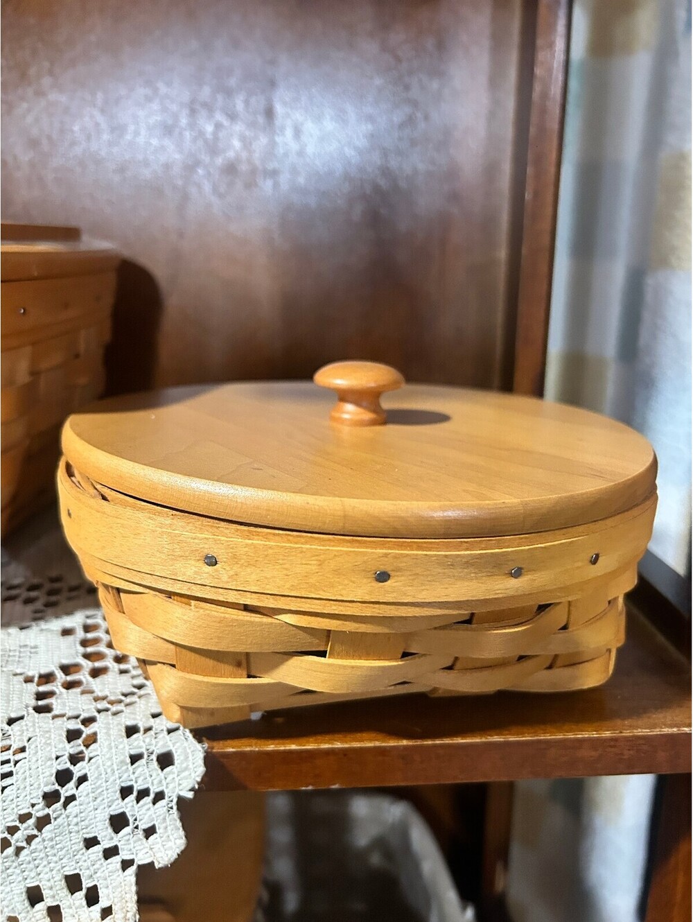 Longaberger Round Small Catch all Basket with Wooden Lid